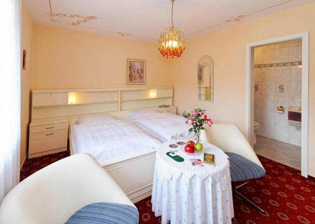 Hotel Garni Regina Gössweinstein Exterior foto