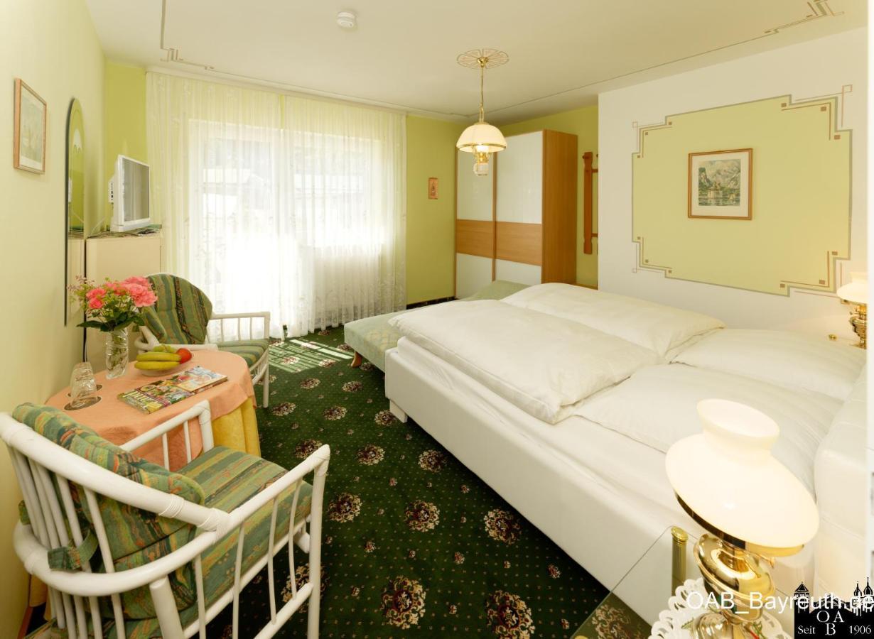 Hotel Garni Regina Gössweinstein Exterior foto