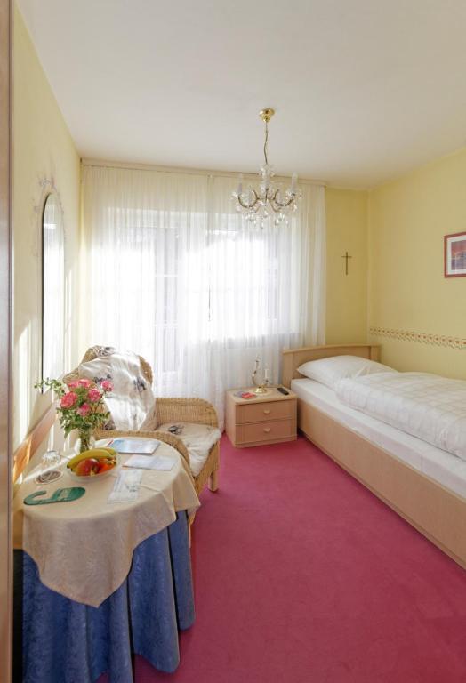 Hotel Garni Regina Gössweinstein Habitación foto