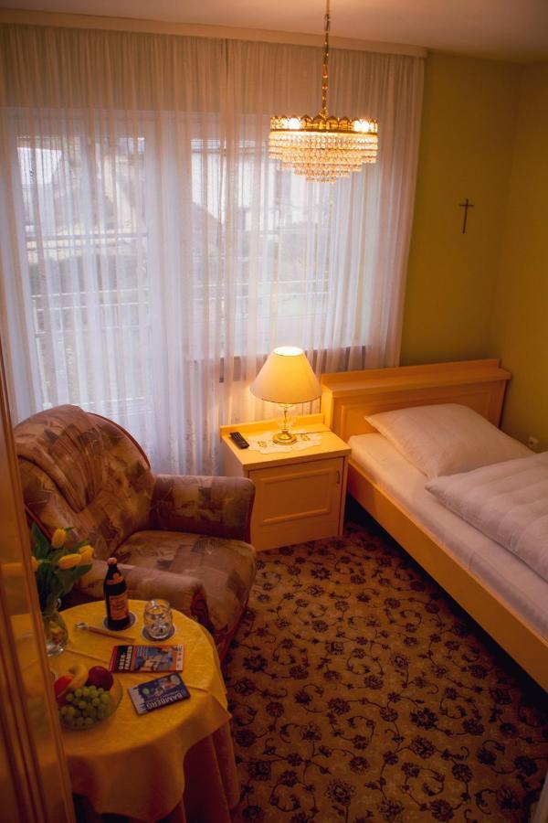 Hotel Garni Regina Gössweinstein Exterior foto